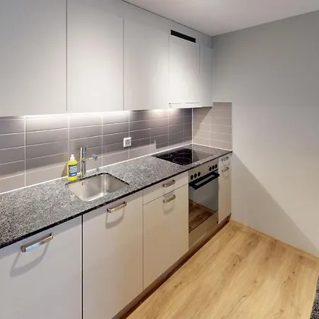 Reka-feriendorf Zinal